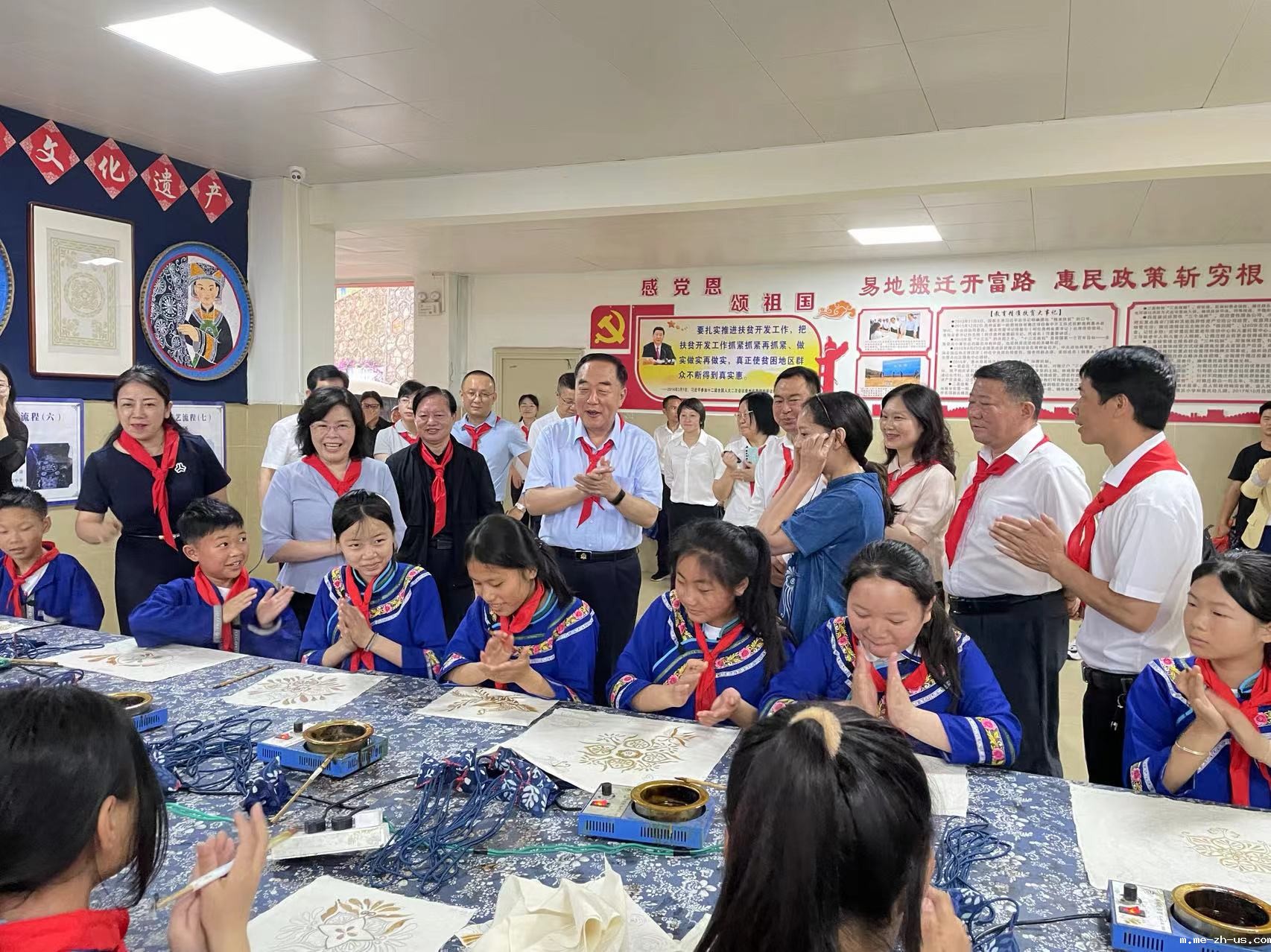 广绣遇枫香染：非遗融合绘就 “指尖经济” 新图景